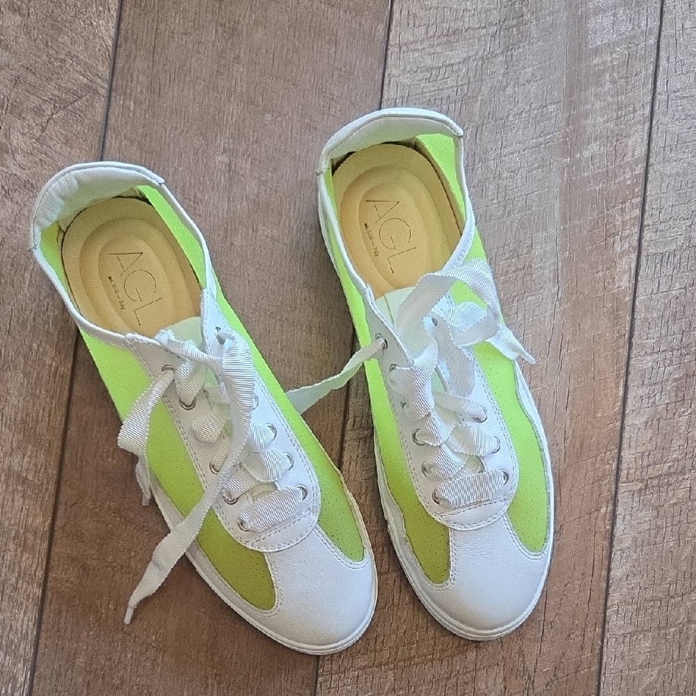 Agl Attilio Giusti Leombruni Sneakers NWOT